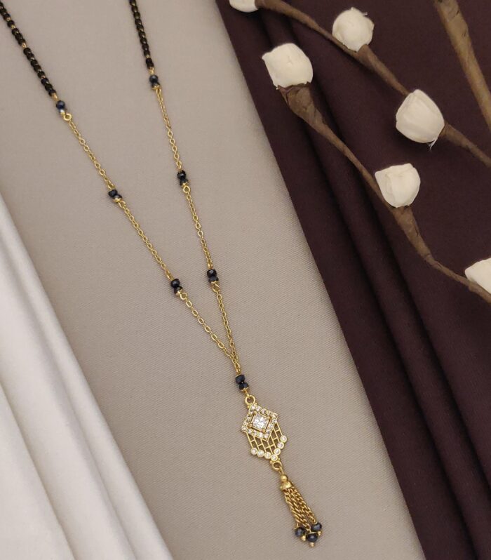 Geometric Mesh Pendant Mangalsutra Necklace