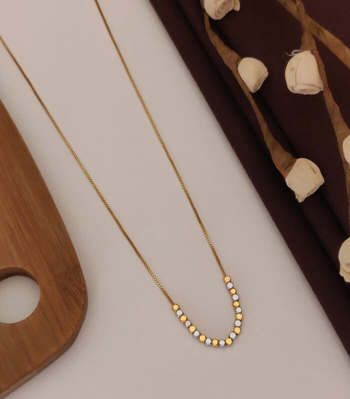 Aura Dual-Tone Minimalist Curved Bar Necklace