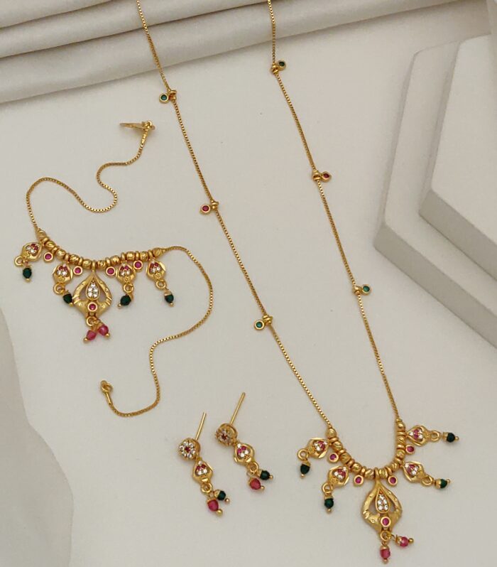 Classic Gold 3-Piece Festive Combo